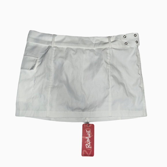 white mini skirt - Picture 2 of 3